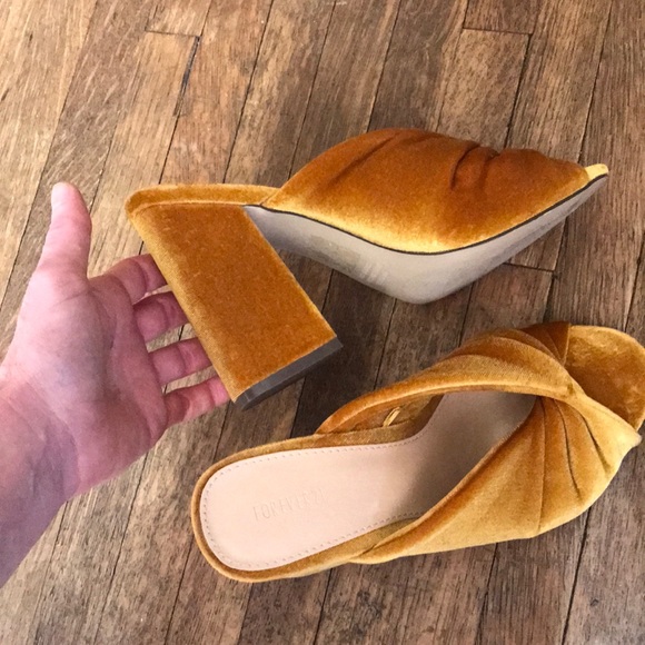 Gold Knot Mules - Crushed Velvet! - Picture 3 of 8